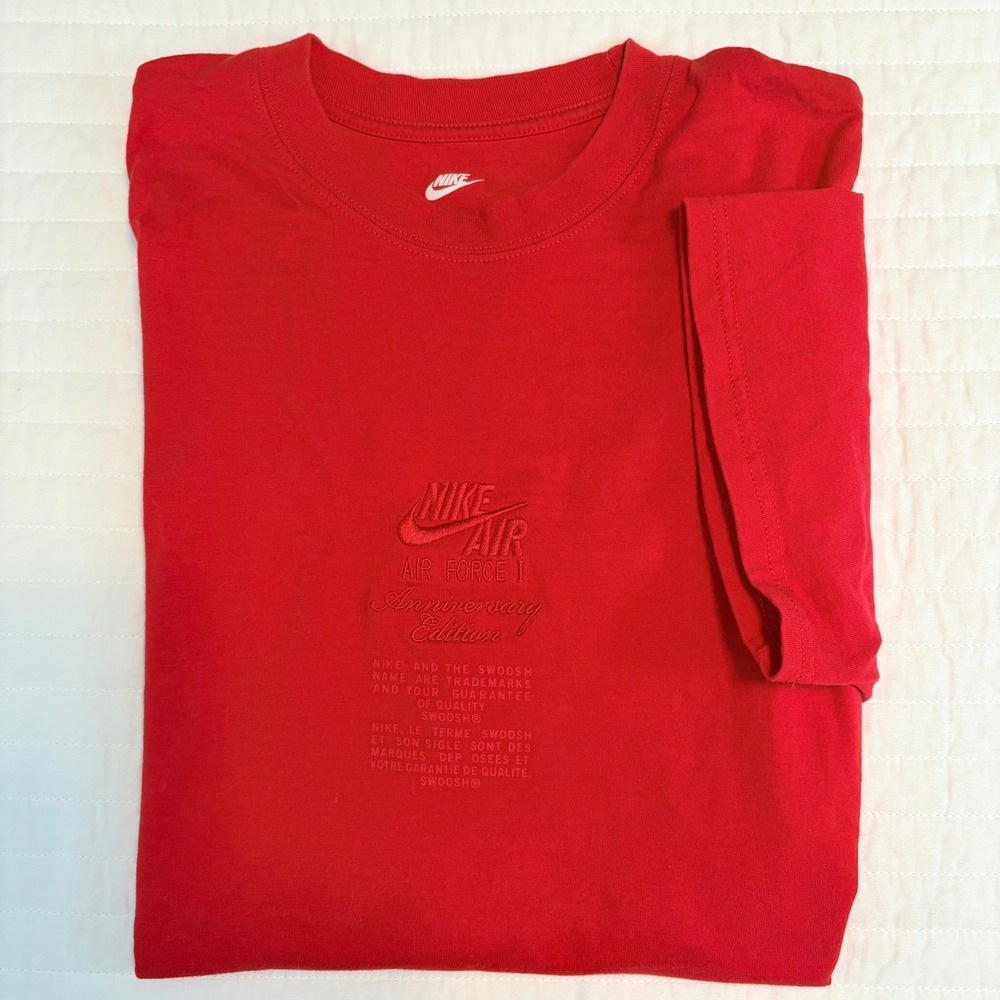 Nike Air Force 1 Anniversary Edition Red Embroidered Graphic Tee Mens Medium